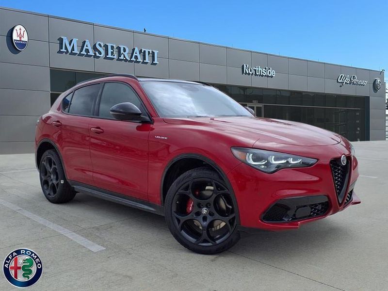 New 2026 Alfa Romeo Stelvio AwdImage 1
