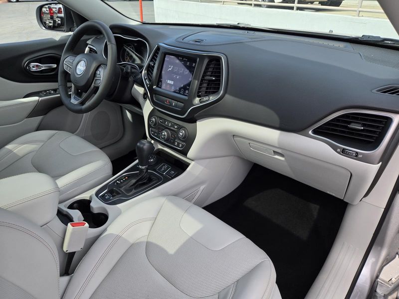 Used 2022 Jeep Cherokee Latitude Lux 4x4