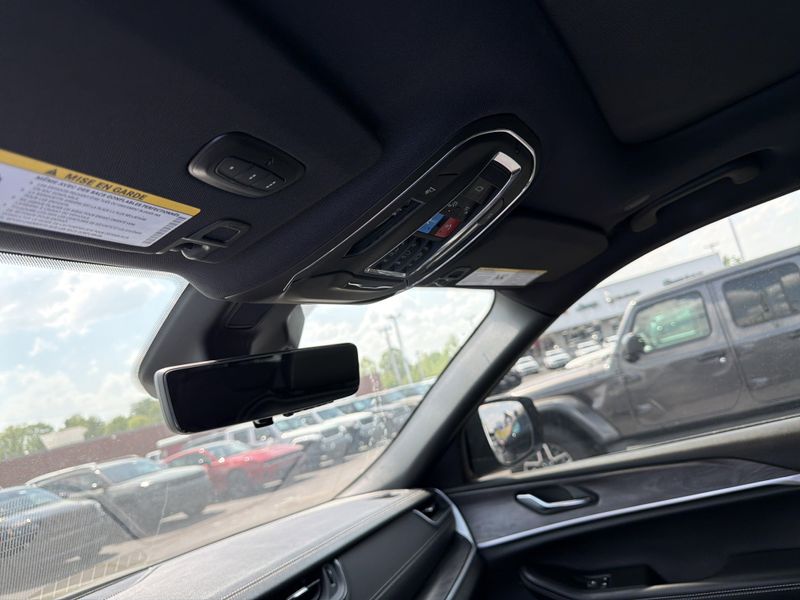 Used 2024 Jeep Grand Cherokee L LimitedImage 37