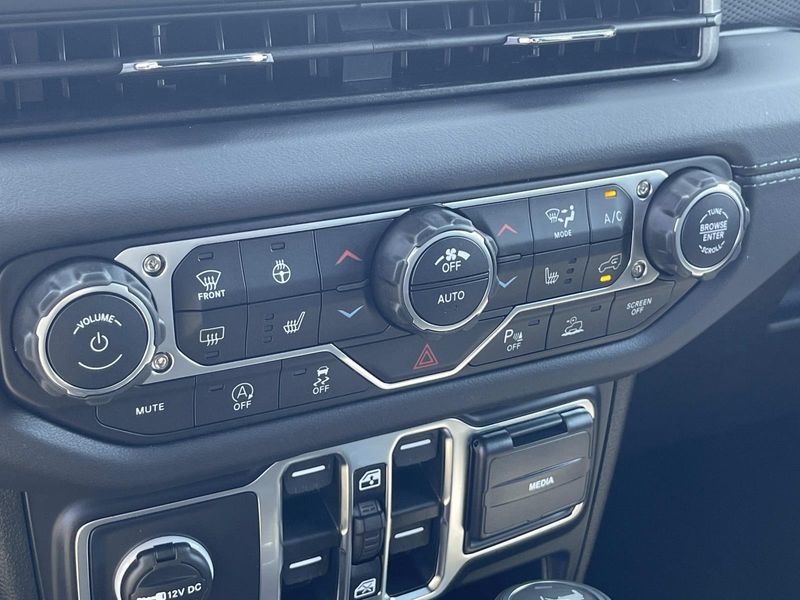 New 2026 Jeep Wrangler 4-door Rubicon X