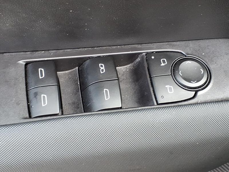 Used 2023 Chevrolet Colorado Z71Image 17