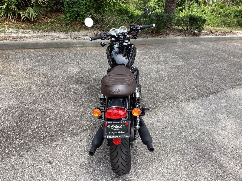 2025 Triumph Bonneville T120