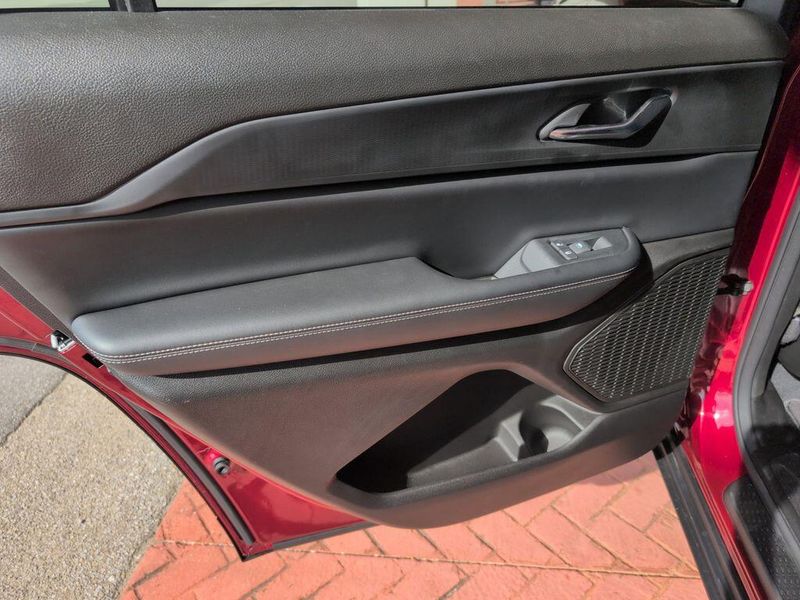 2024 Jeep Grand Cherokee L Altitude X 4x4Image 30