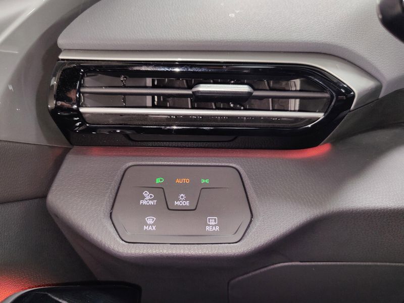 Used 2024 Volkswagen ID.4 S w/ Glass RoofImage 27