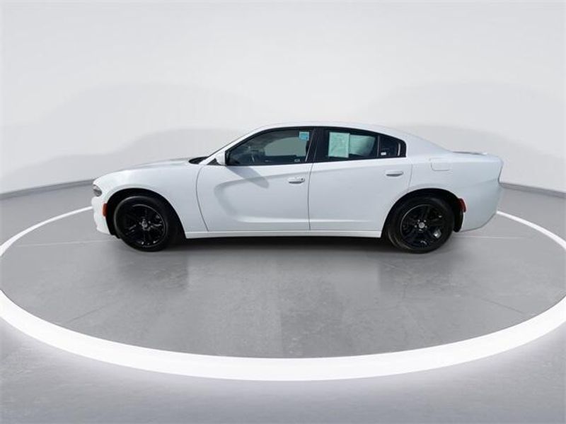 2021 Dodge Charger SXTImage 5