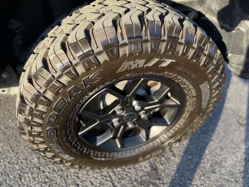 2024 Jeep Wrangler Willys photo 18