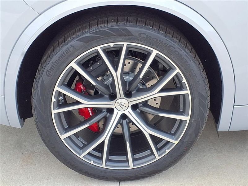 New 2026 Maserati Grecale ModenaImage 6