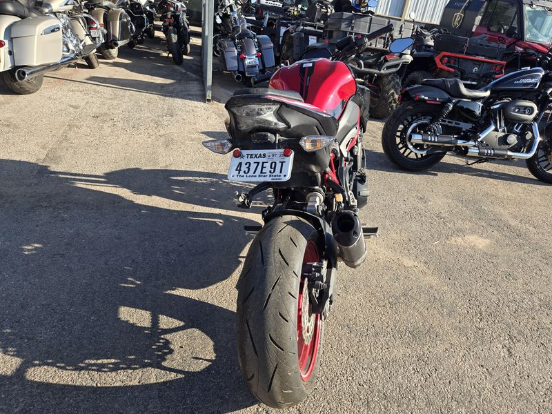 Used 2024 Kawasaki Z900 ABS Image 9