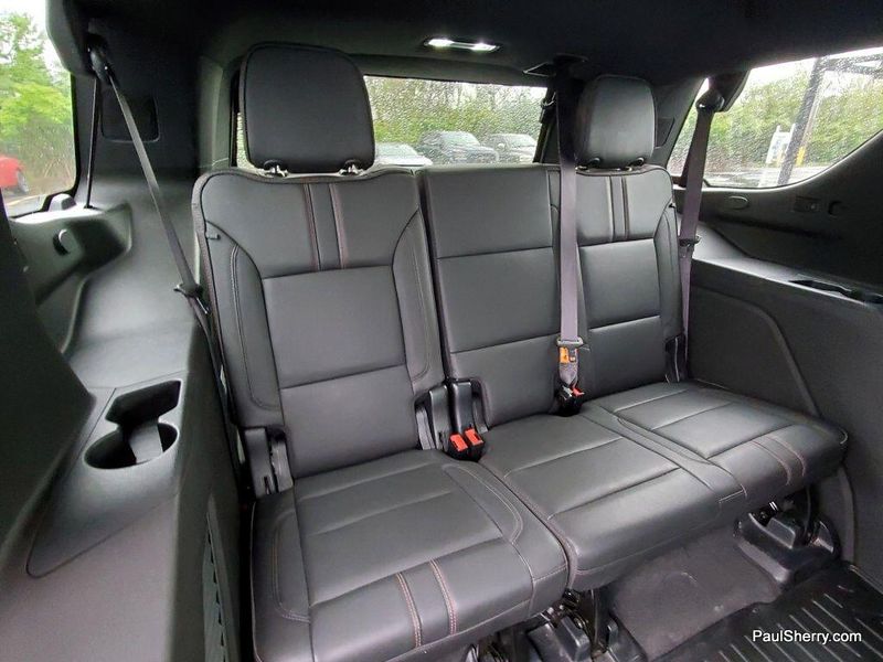 2021 Chevrolet Tahoe RSTImage 11