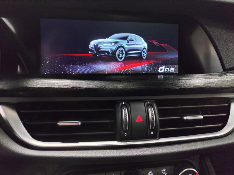 Used 2024 Alfa Romeo Stelvio Q4 AWD w/Sunroof/NavImage 24