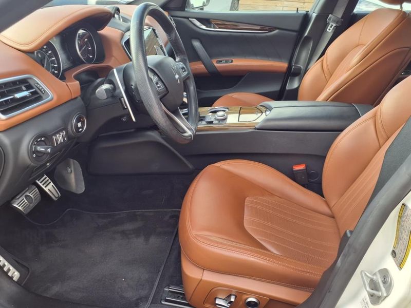 Used 2021 Maserati Ghibli SImage 21