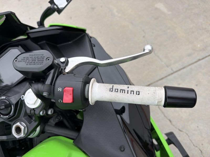 Used 2025 Kawasaki NINJA 500 KRT SE ABS Image 24