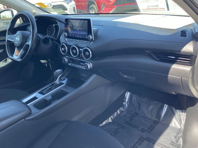 Used 2022 Nissan Sentra SVImage 9