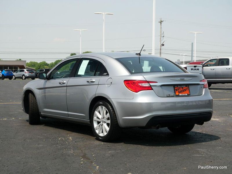 2013 Chrysler 200 Limited SImage 7
