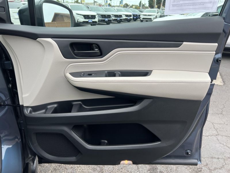 2025 Honda Odyssey EX-LImage 27