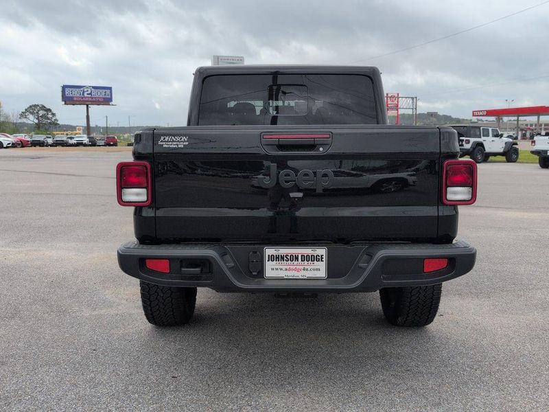 2025 Jeep Gladiator Nighthawk 4x4Image 6