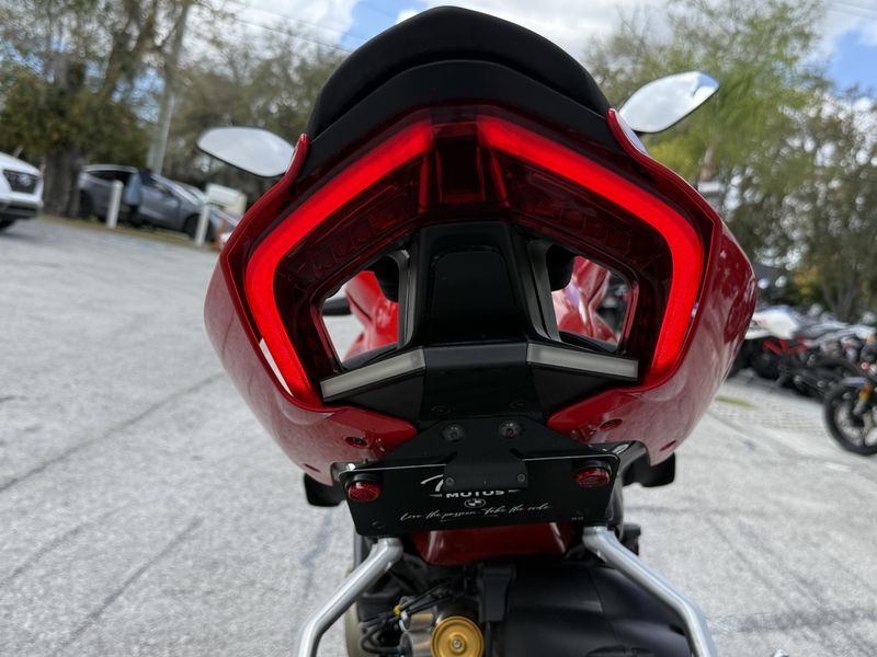 2022 Ducati Streetfighter V4 S