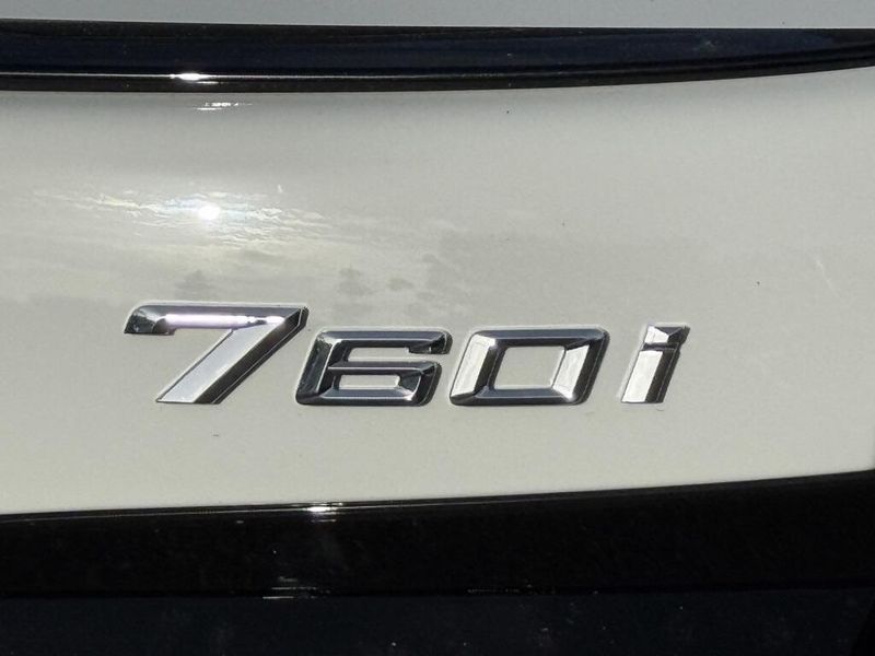 2025 BMW 7 Series 760i xDriveImage 13