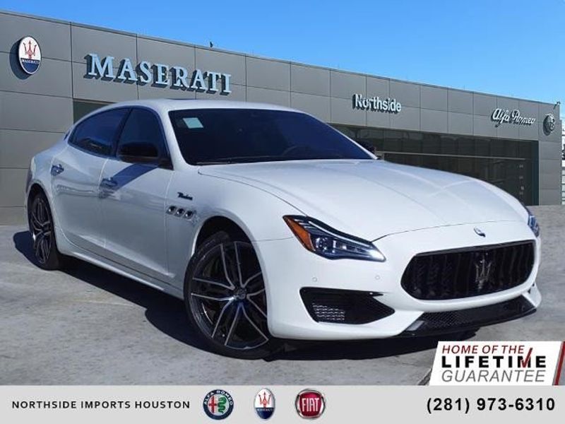 2024 Maserati Quattroporte Modena in a White exterior color and Black/Redinterior. Northside Imports Houston 281-475-4549 northsideimportshouston.com 