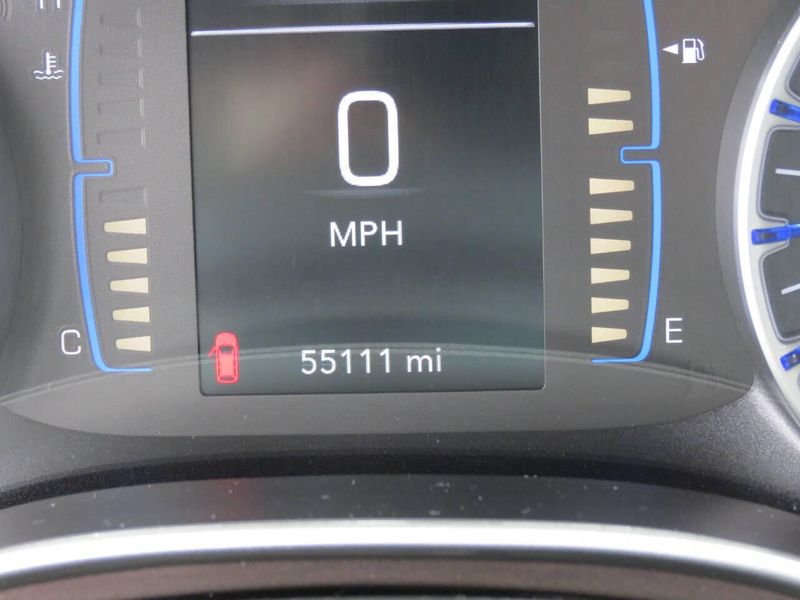 2023 Chrysler Voyager LX 4dr Mini VanImage 16
