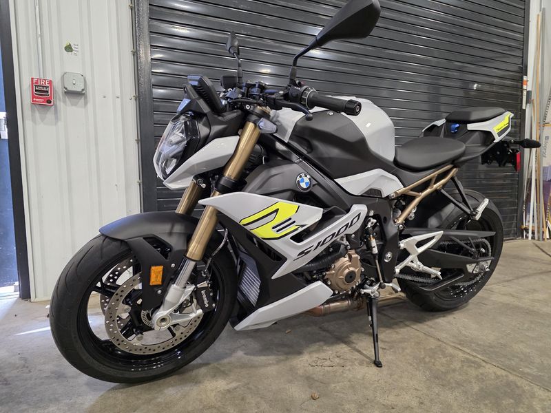 2022 S 1000 R