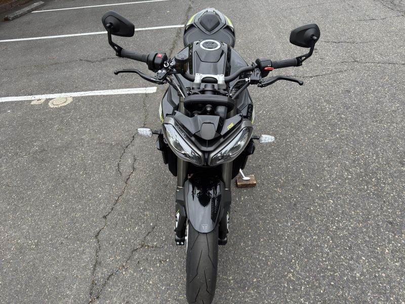 2025 Triumph Street Triple 765 RS - PHANTOM BLACK 