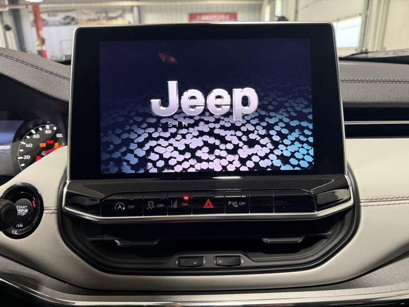 Used 2024 Jeep Compass LimitedImage 26