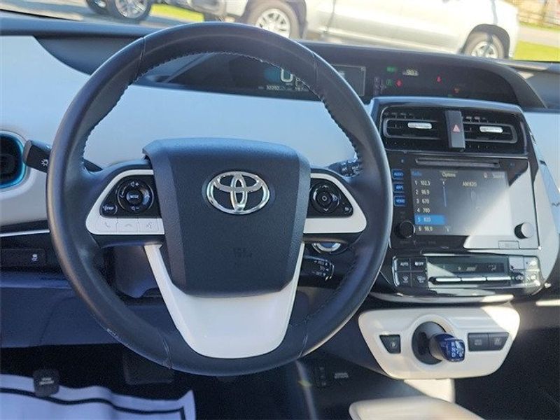 2016 Toyota Prius ThreeImage 22