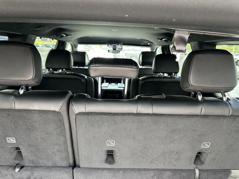 2025 Jeep Wagoneer Carbide 4x4Image 14