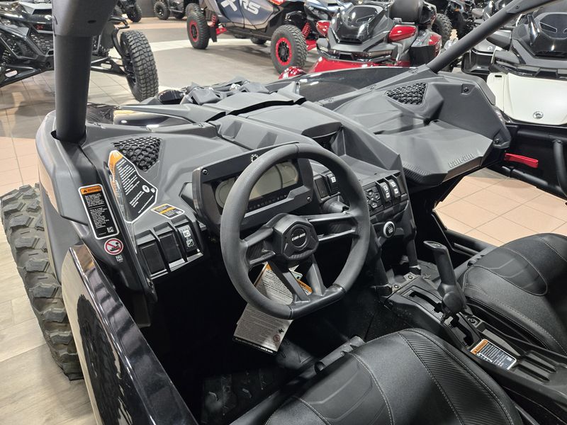 2025 Can-Am MAVERICK X3 X DS TURBO RR TRIPLE BLACKImage 11