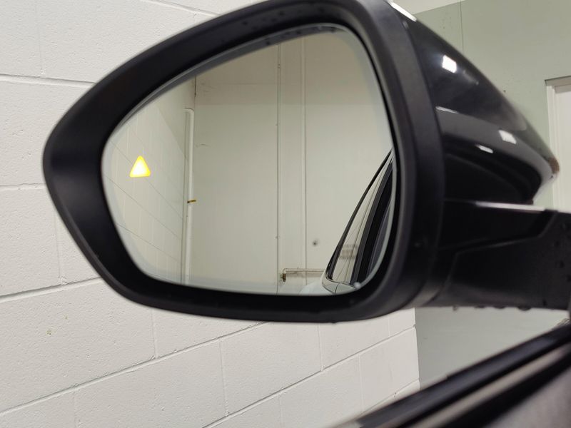 Used 2019 Alfa Romeo Stelvio Ti Nero AWD w/Sunroof/NavImage 22
