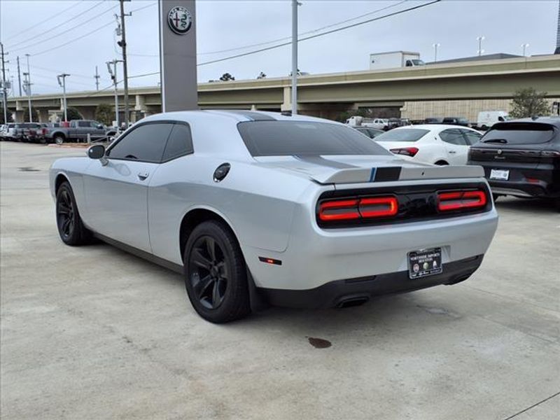 2022 Dodge Challenger SXTImage 15