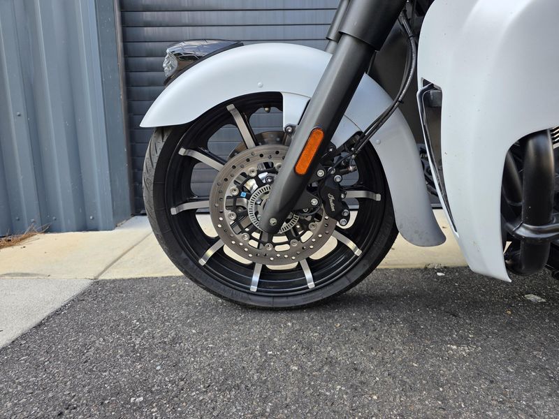2024 Indian Motorcycle Chieftain Dark Horse