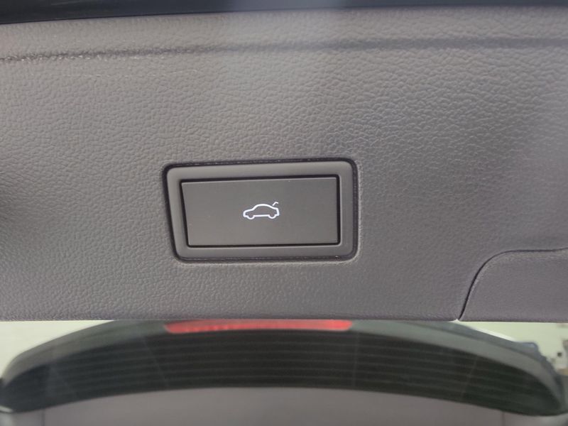 Used 2025 Volkswagen Atlas Cross Sport SEL Premium R-Line w/Sunroof/NavImage 16