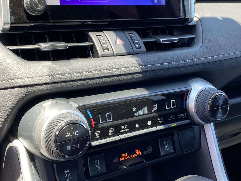 New 2025 Toyota RAV4 Hybrid XLE PremiumImage 17