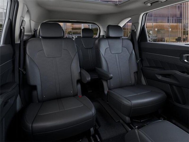 New 2025 Kia Sorento SXImage 16