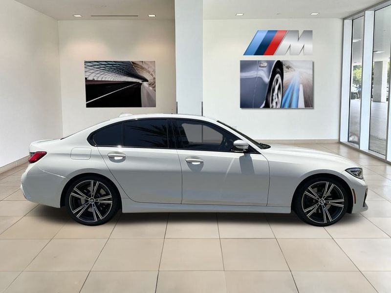 2021 BMW 3 Series 330iImage 9