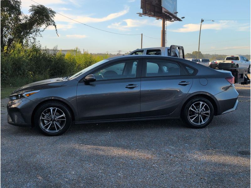 Used 2023 Kia Forte LXSImage 2