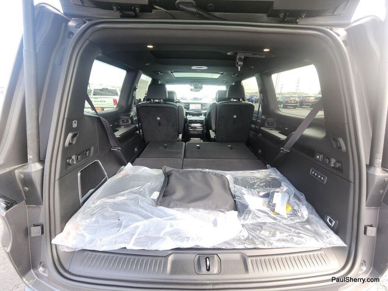 2026 Jeep Grand Wagoneer Upland 4x4