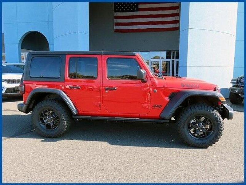 2024 Jeep Wrangler WillysImage 2