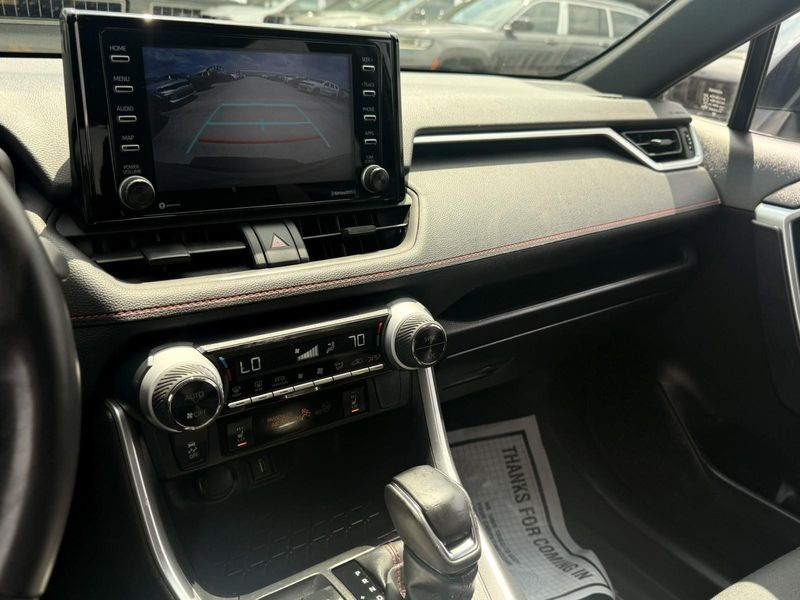 2022 Toyota RAV4 Prime SE photo 19