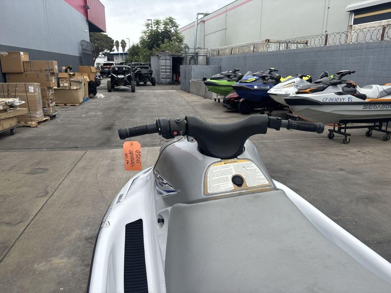 Used 2000 Yamaha GP800 Image 14