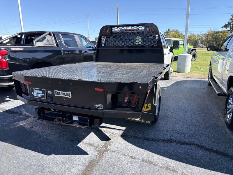 Used 2022 Chevrolet Silverado 3500HD Chassis Work TruckImage 9
