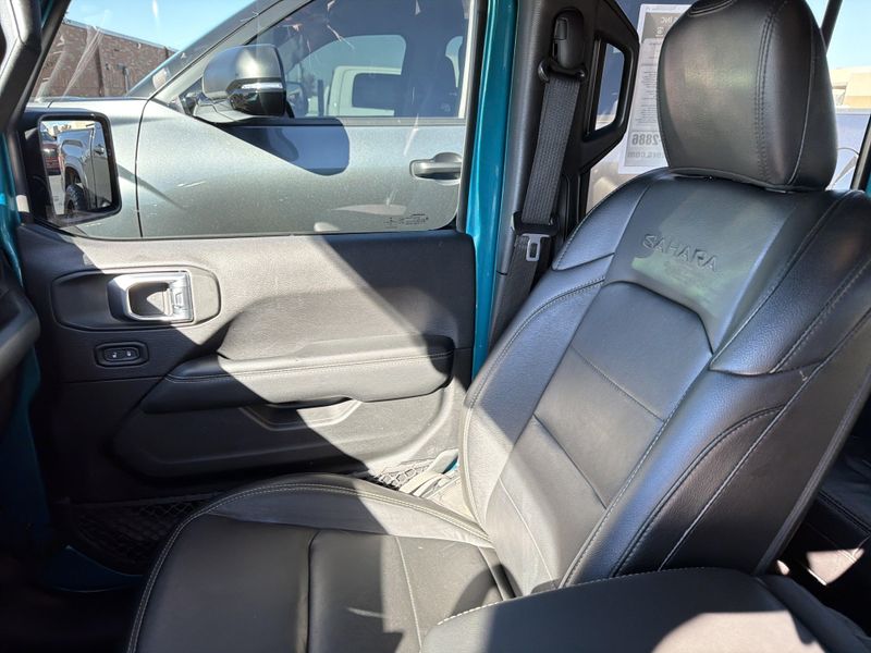 Used 2020 Jeep Wrangler Unlimited SaharaImage 27