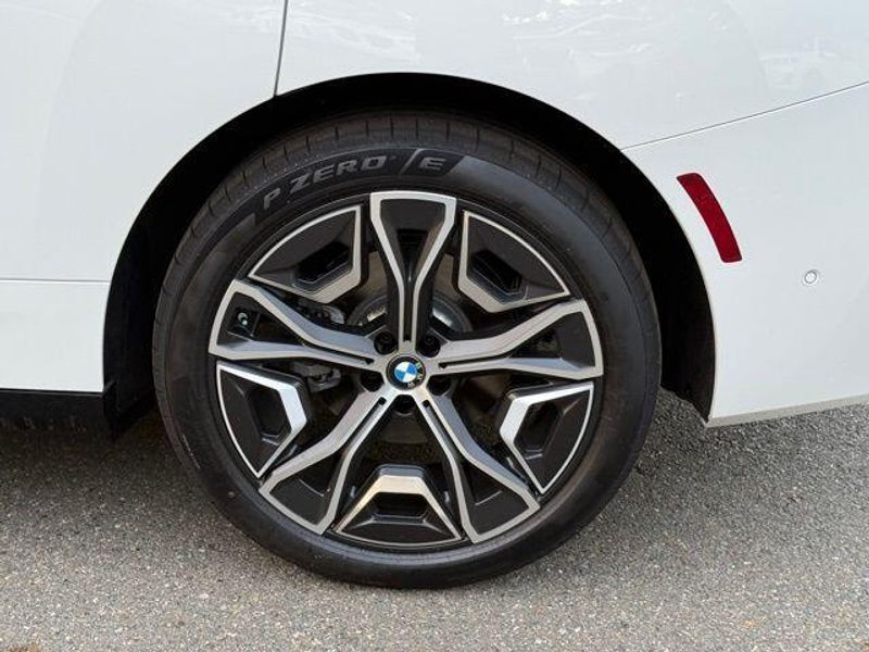 New 2026 BMW iX xDrive45Image 14