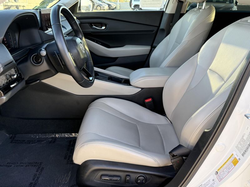 Used 2023 Honda Accord Hybrid EX-LImage 18