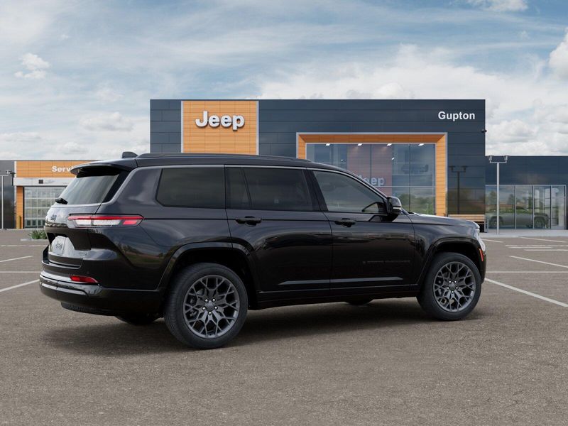New 2026 Jeep Grand Cherokee L Summit 4x4Image 30