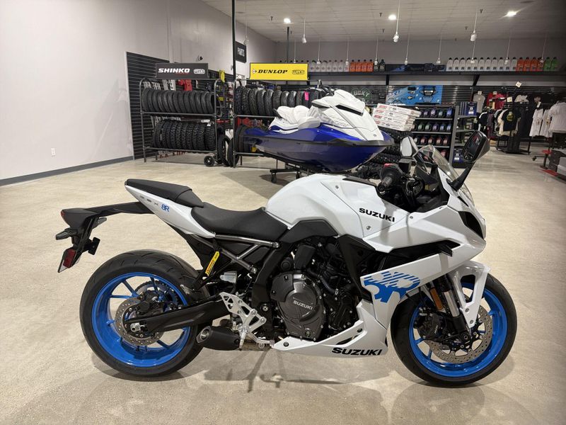 New 2026 Suzuki GSX-8R Image 10