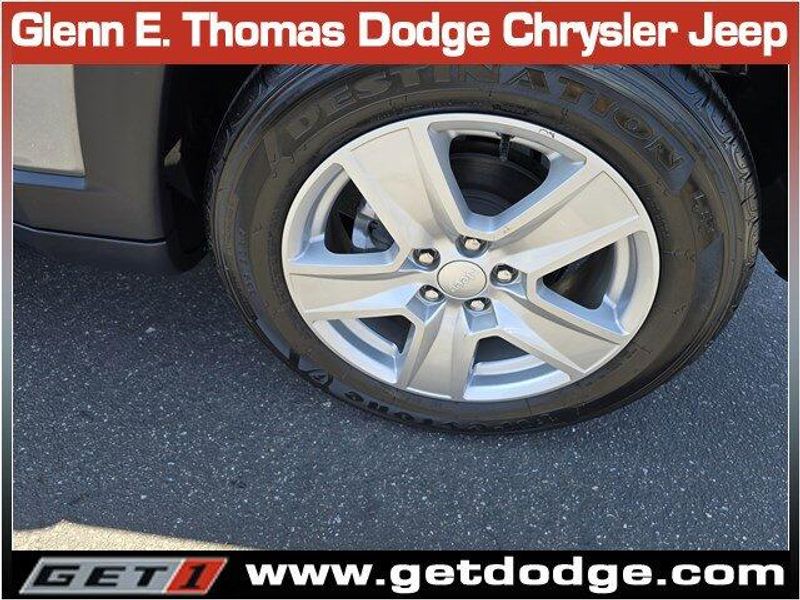 2022 Jeep Compass Latitude photo 28