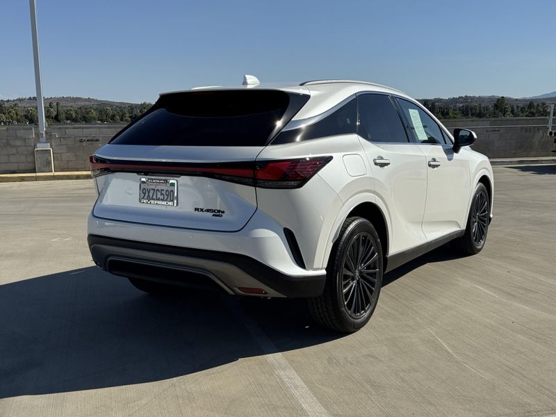 Used 2026 Lexus RX 450h+ PremiumImage 9